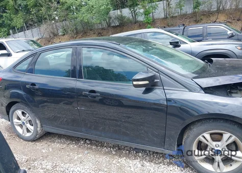 2014 Ford Focus Se z USA, uszkodzony, nr VIN 1FADP3F28EL448392